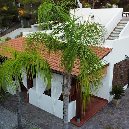 Villa Crimi Vulcano  Buitenkant foto