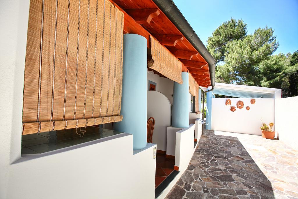 Villa Crimi Vulcano  Buitenkant foto
