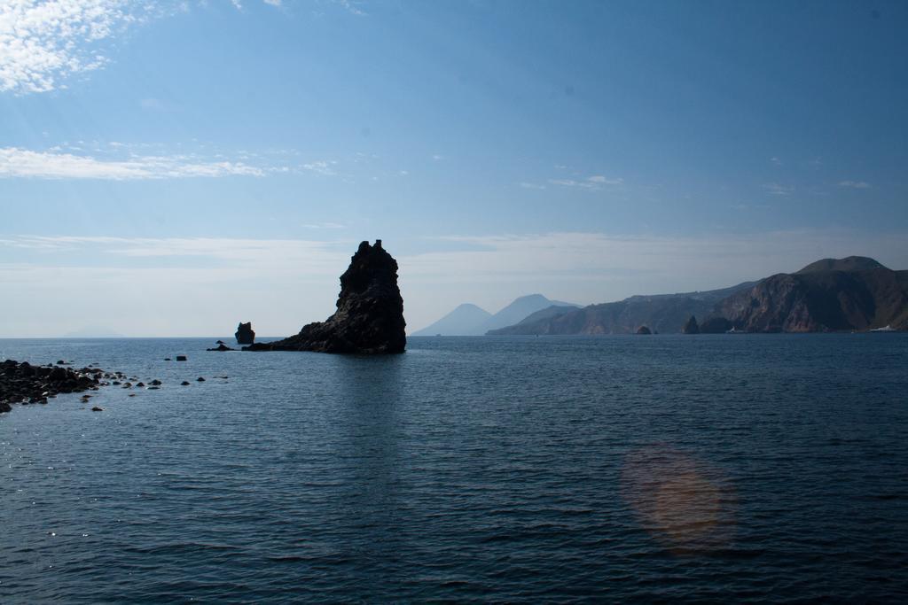 Villa Crimi Vulcano  Buitenkant foto