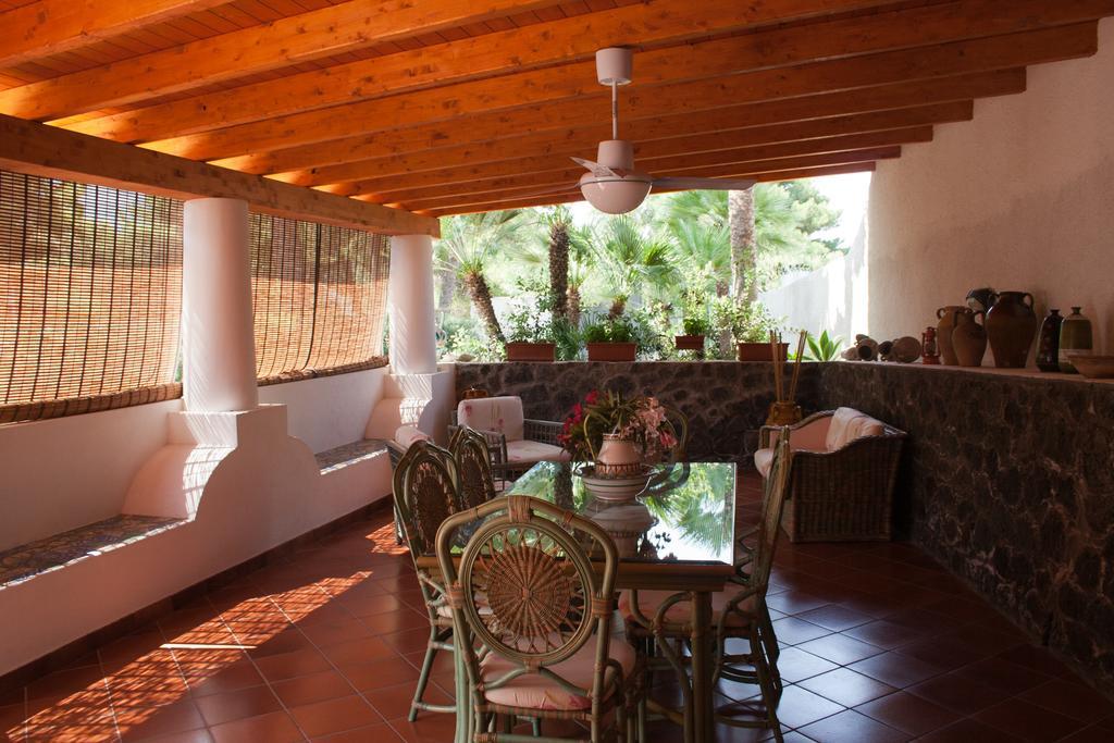 Villa Crimi Vulcano  Buitenkant foto