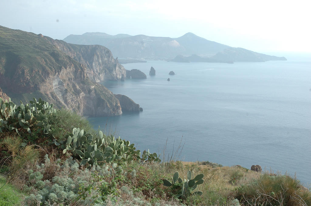 Villa Crimi Vulcano  Buitenkant foto